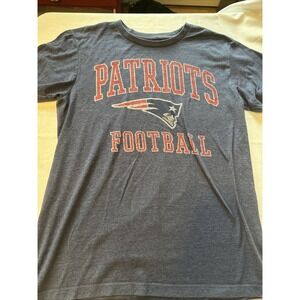 NFL Team Apparel New England Patriots Football T-Shirt Size Men's‎ Small